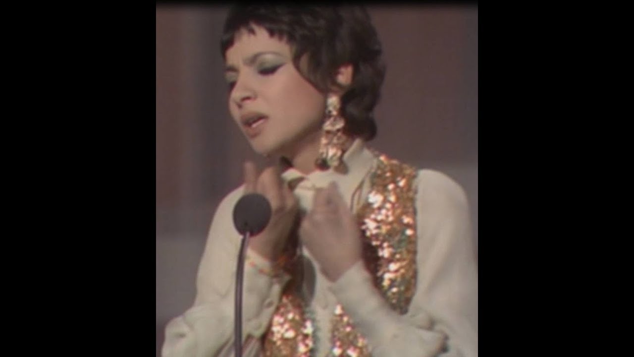 Esther Ofarim אסתר עופרים - Mad about the boy (live, 1969) HQ
