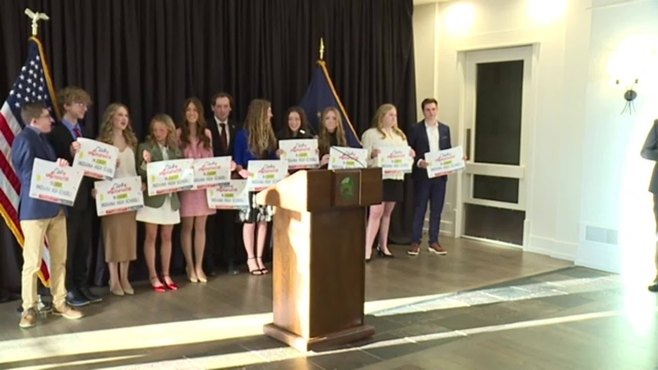 Губернатор Индианы Майк Браун и организация Turning Point USA представили прокламацию, посвященну...