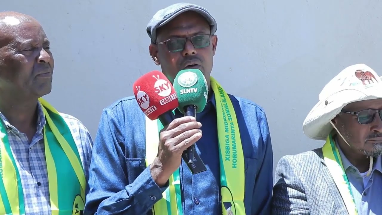 Guddoomiyaha ololaha xisbiga KULMIYE ee G/gabiley oo kulan la yeeshay muuliyiinta Arabsiyo.