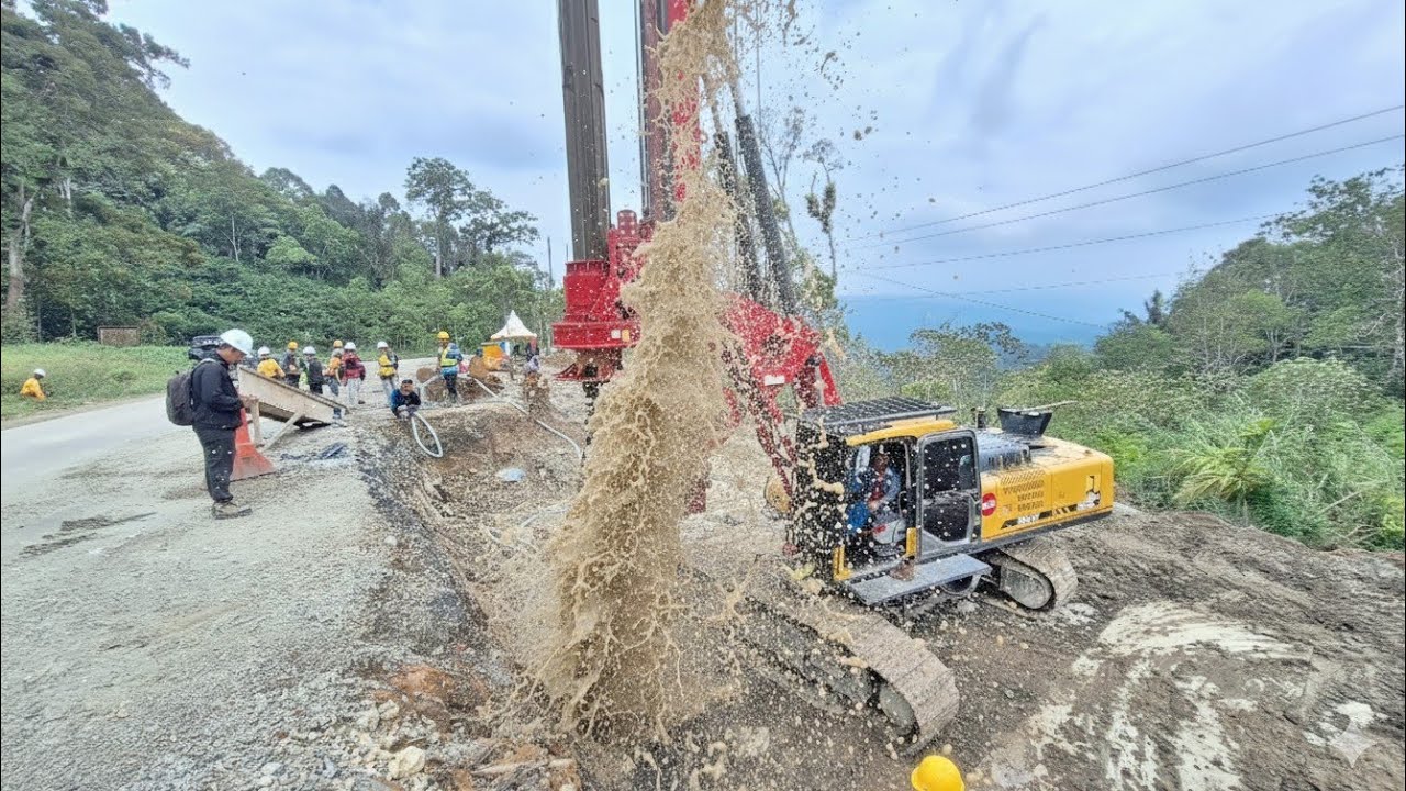 Hari ini‼️Setelah beberapa hari berhenti Akhirnya pengeboran dilakukan lagi dan dipenuhi air 