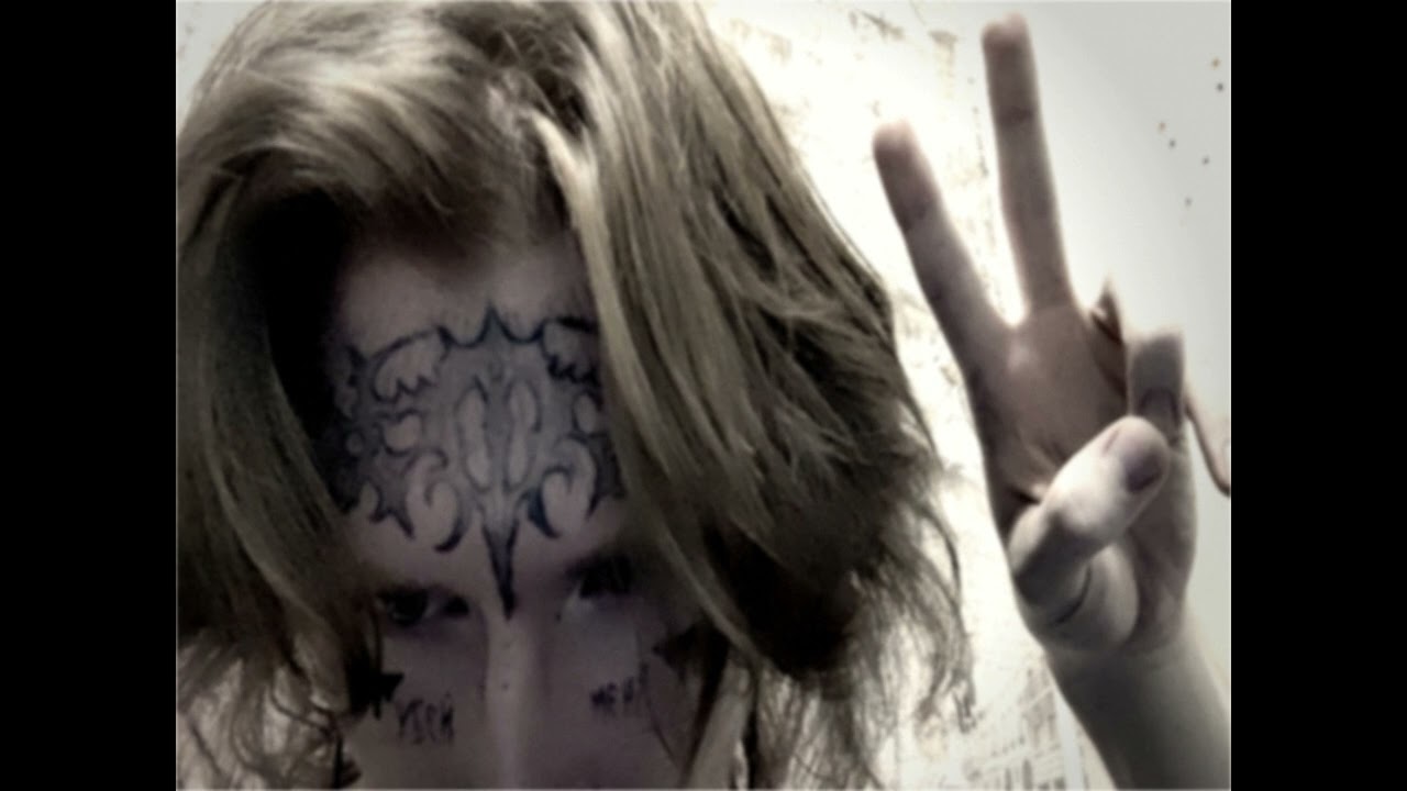 в поиске дна печали - страшно