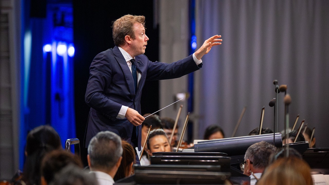 Daniel Harding conducts the Los Angeles Philharmonic in Rachmaninoff's Symphony No. 2 (excerpt)
