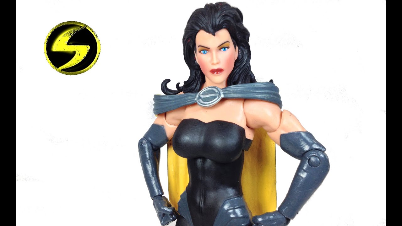 DC Collectibles Super-Villians Superwoman Review (Crime Syndicate)