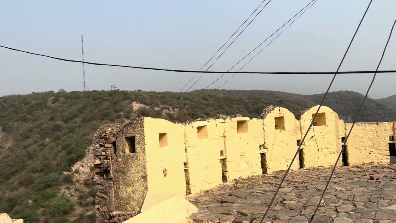 Jaipur. Defensive wall
