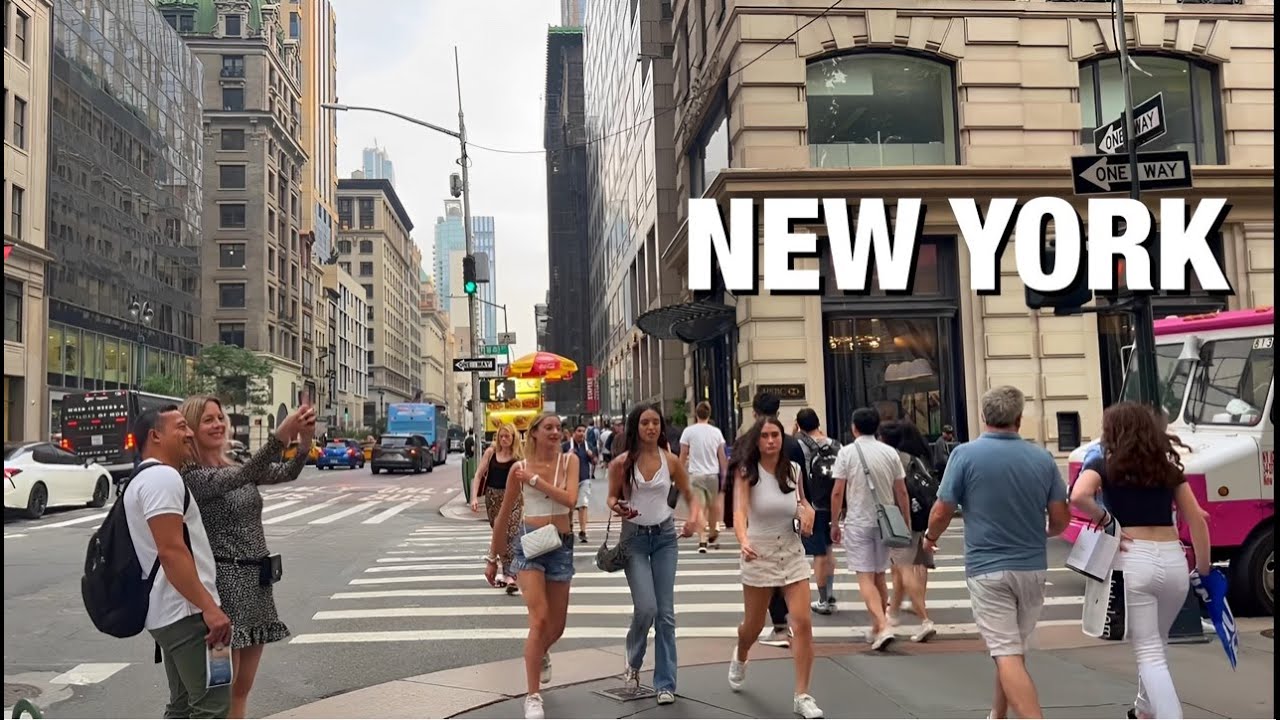 New York City LIVE Rainy Manhattan on 4th Of July Weekend (July 2, 2023)