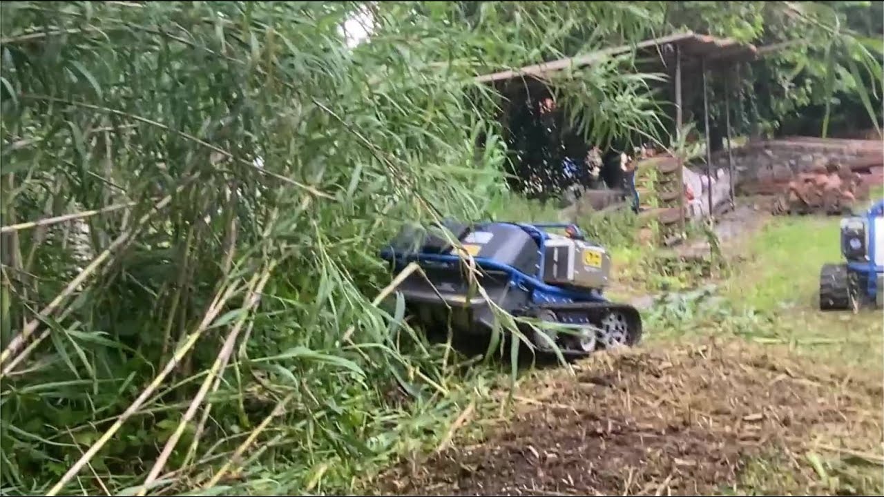 ROBOT MOTOTRINCIA CINGOLATO RADIOCOMANDATO XFLAIL 80 EVO - GPS - PROFESSIONALE - da Giordano Cairo