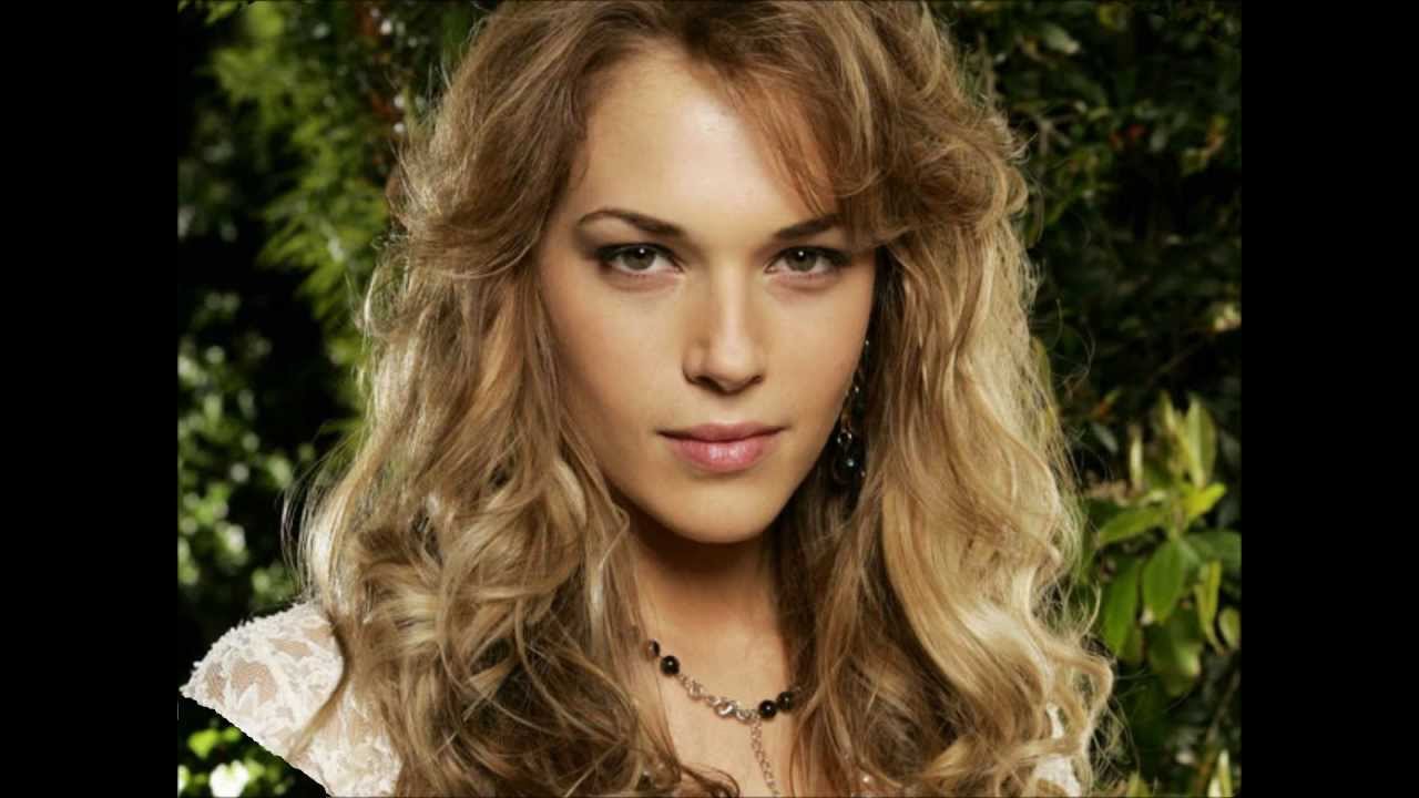 Amanda Righetti