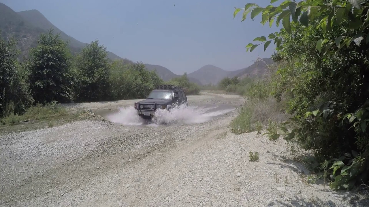 Mitsubishi Montero on Azusa Canyon OHV