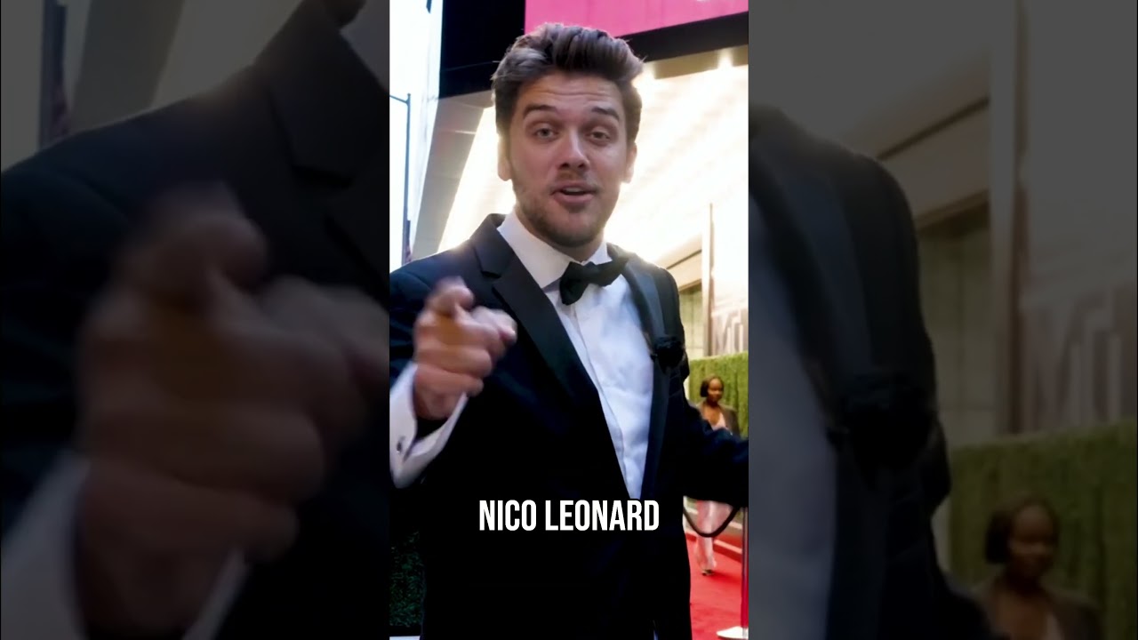 Внутри церемонии вручения наград Watch Awards, которую выиграл Нико Леонард...