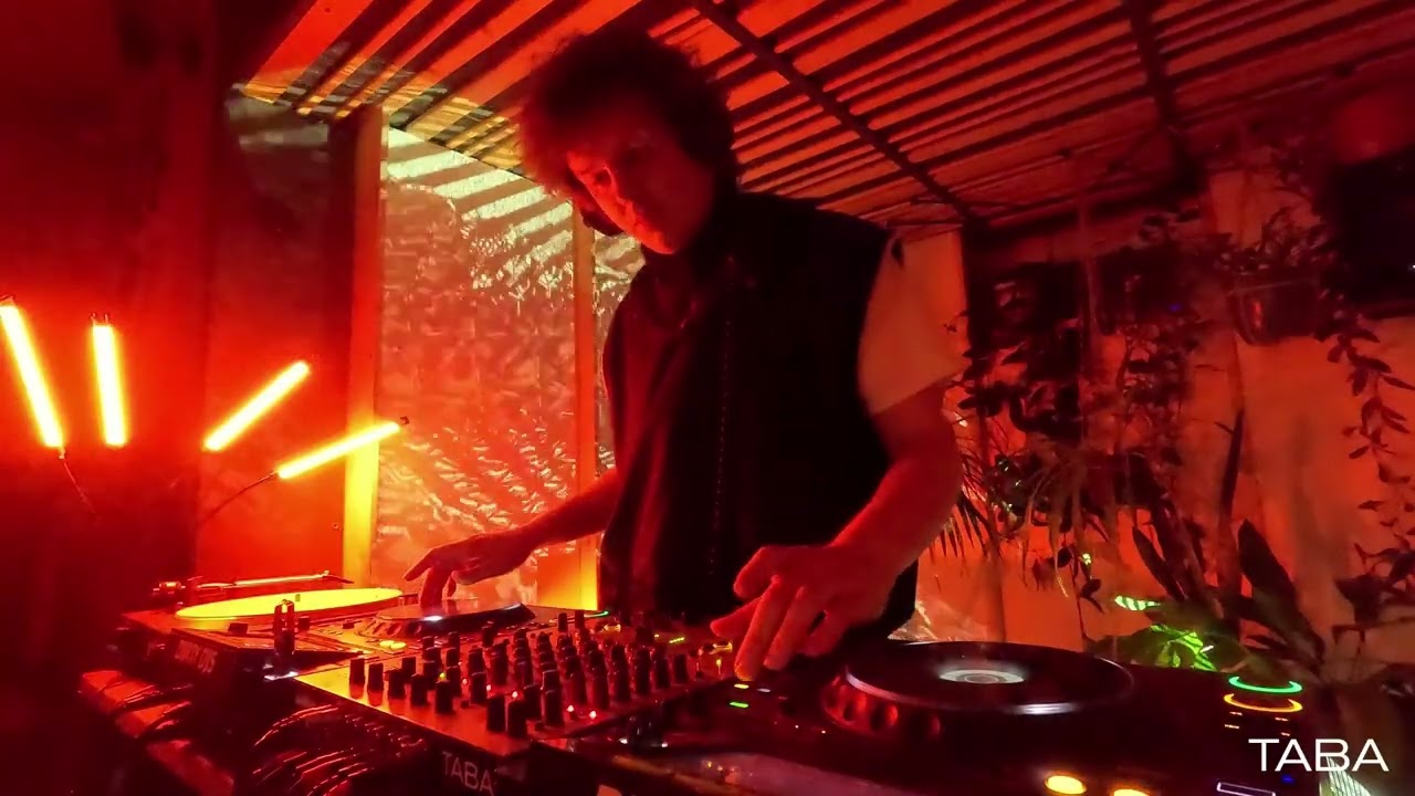 LEO [in-store session #364]