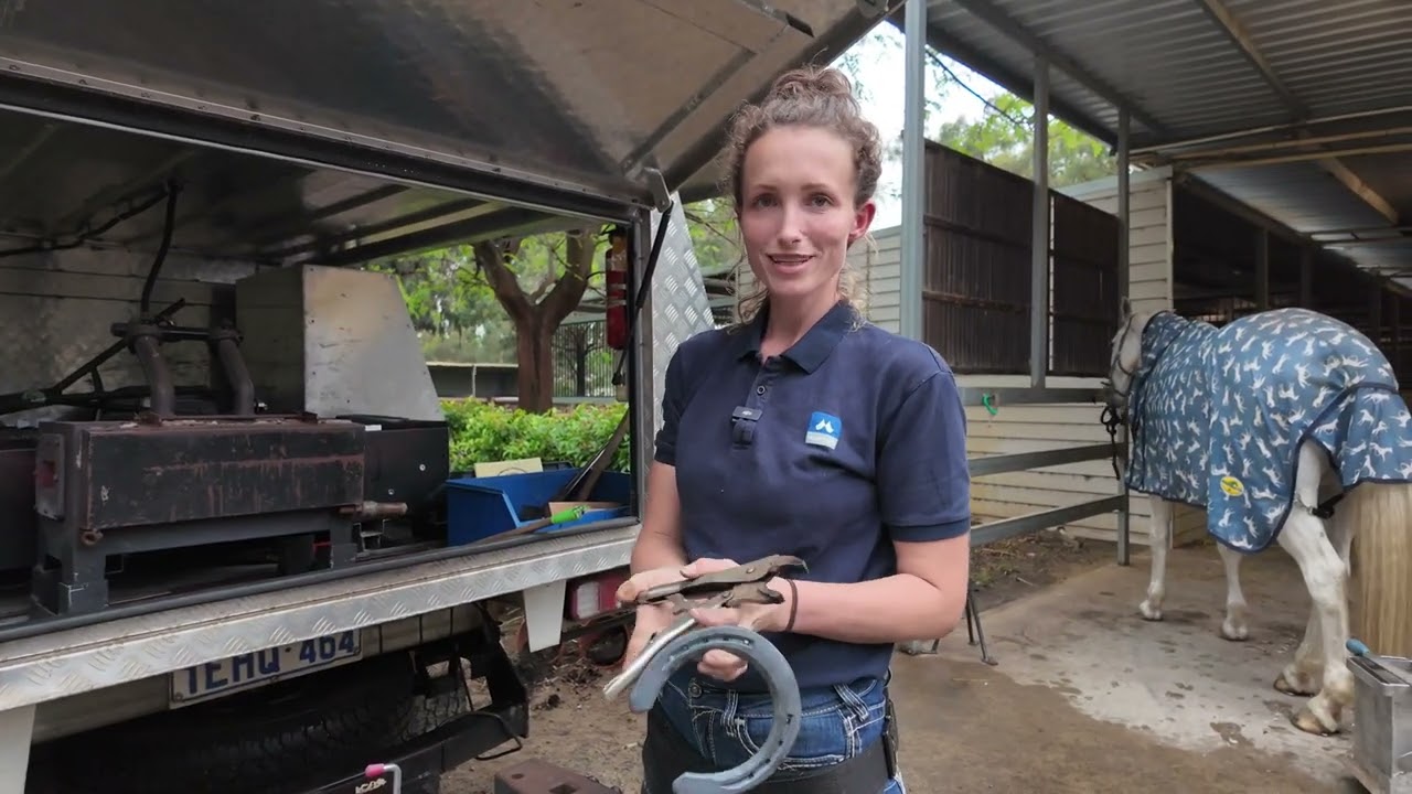 Watch Harriet Bishop expertly shoeing with Mustad EquiLibrium Air and Mustad Concave nails.