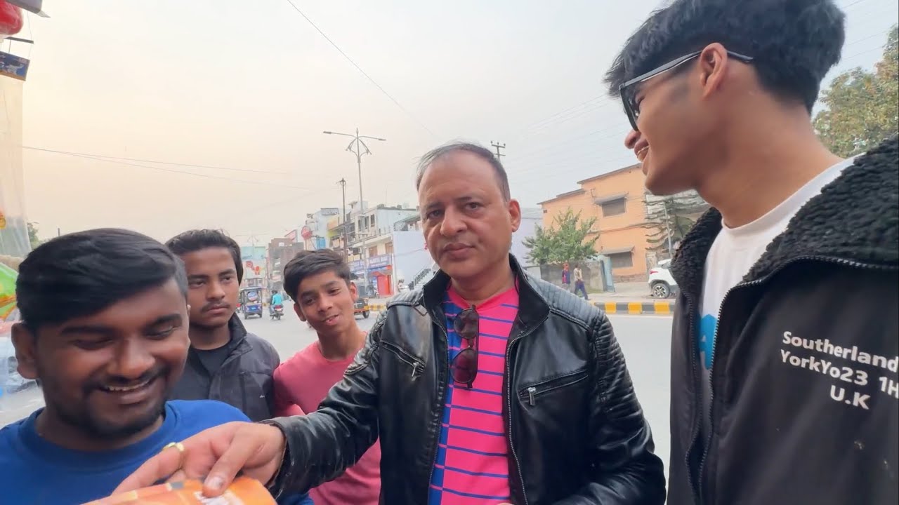 Papa Ne Humko HOLI Ki SHOPPING Karte Hue Pakad Liya 😨 PANGA HO GYA ROAD MEIN