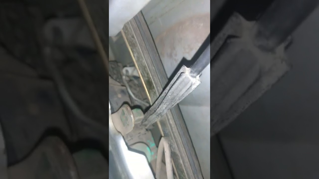 como destravar  a porta com a trava  de segurança ativada ea maçaneta externa quebrada  fiesta 2004