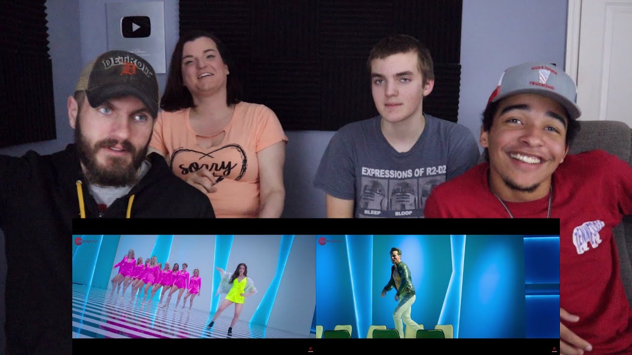 Hook Up Song - Student Of The Year 2 REACTION!