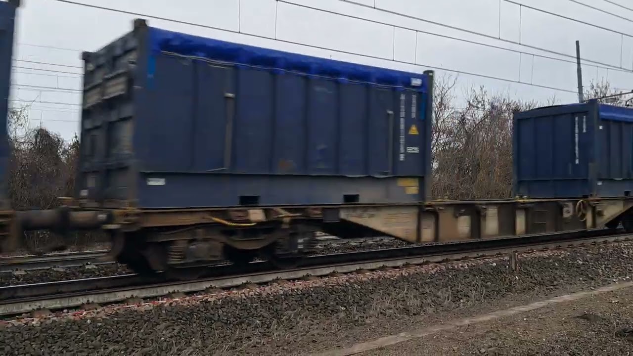 Ten skład nagrałem we Włoszech. Alstom ze składem kontenerów przejeżdża przez Padwę
