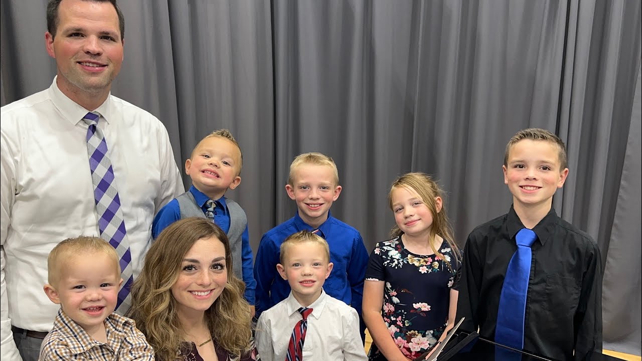 God Is Still Good!￼ Family Gospel Singing! Family Harmony!