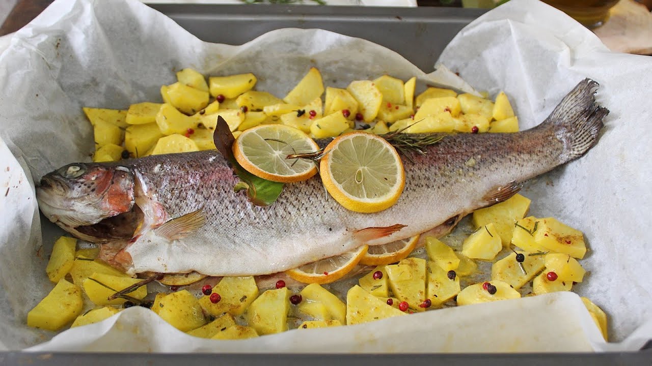 Come cucinare il pesce al forno: TROTA SALMONATA AL FORNO CON LE PATATE- La cucina di Rita