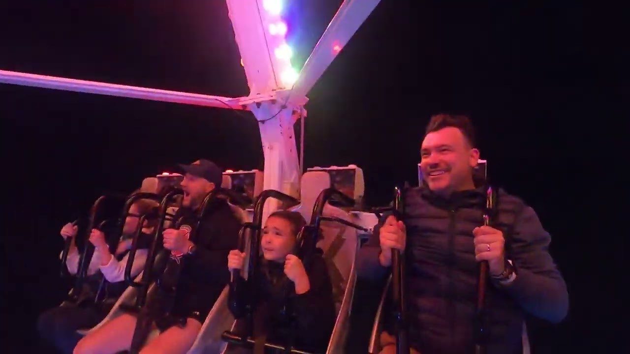 Břevnovské posvícení 2023 atrakce EXTREME GTA za jízdy