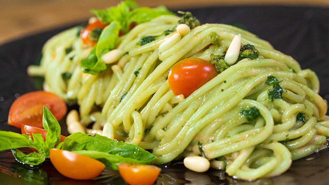 كيفية عمل الباستا الأسطورية بصلصة البيستو - Fresh Basil Pasta Recipe