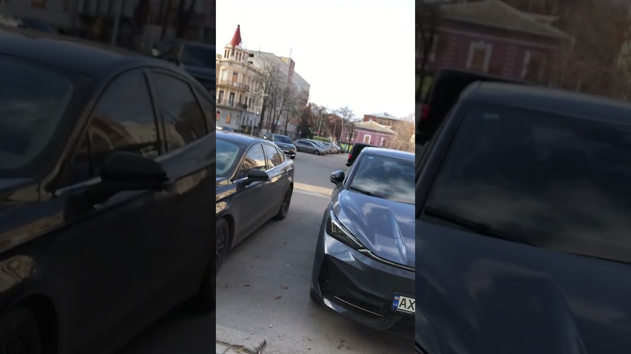 Он между нами жил...Знакомьтесь: Первая столица.Профессор Меркулов