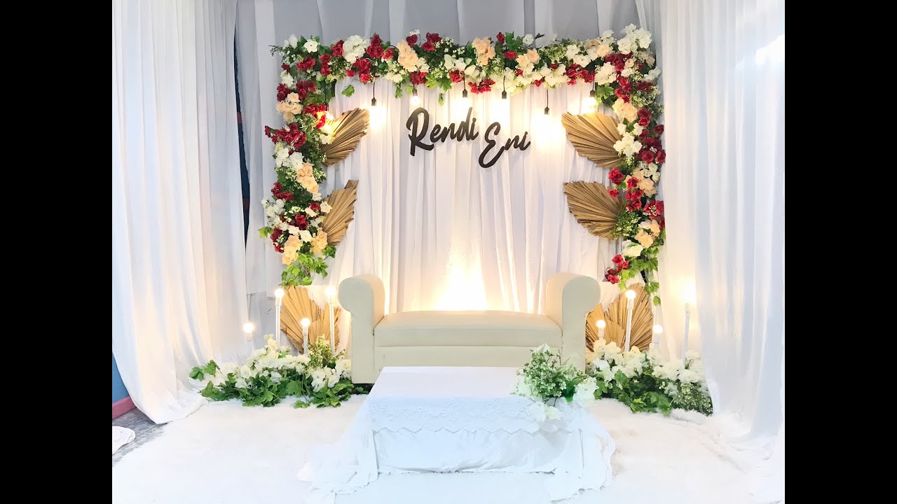 Cara dekorasi akad nikah sekaligus pelaminan mini di dalam rumah
