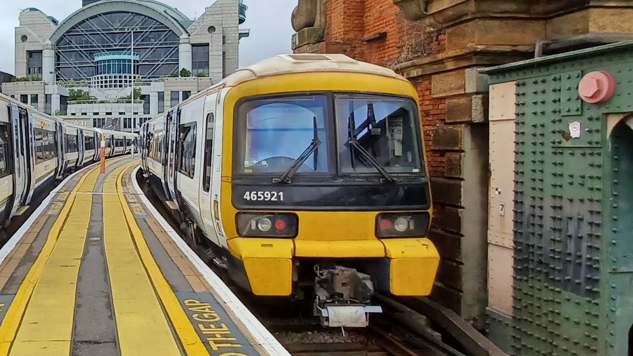 Journey on southeastern class 465921 465/9 from London Bridge to London Charing Cross