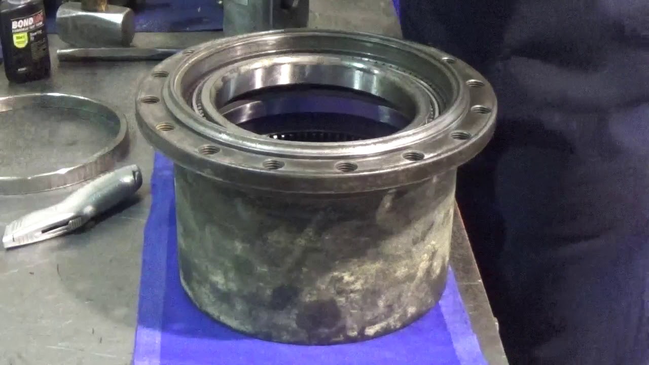 C.J. Plant Limited - Rexroth GFT9T22039 Track Motor Clean and Rebuild process.
