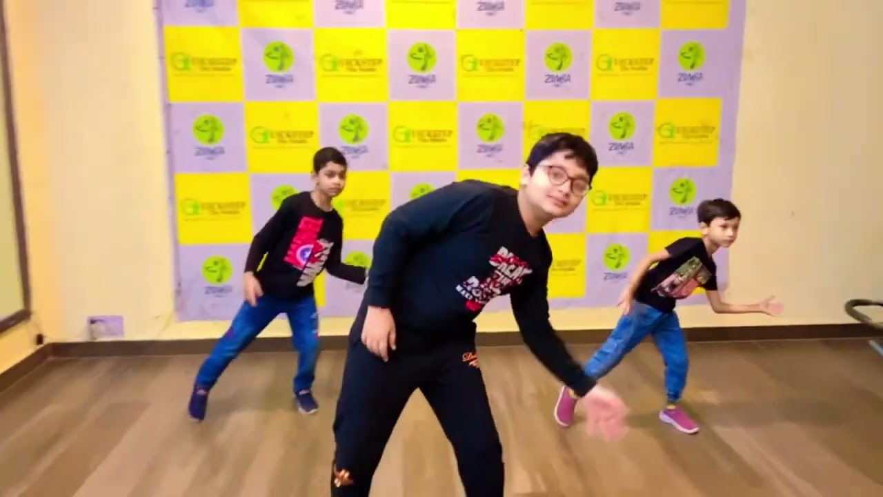 | MAKE SOME NOISE FOR THE DESI BOYZ |  KIDS DANCE | QUICKSTEP THE STUDIO.