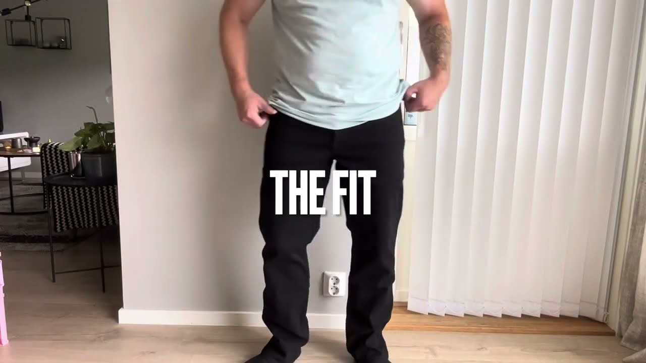 Unboxing of Wrangler jeans and fitting.