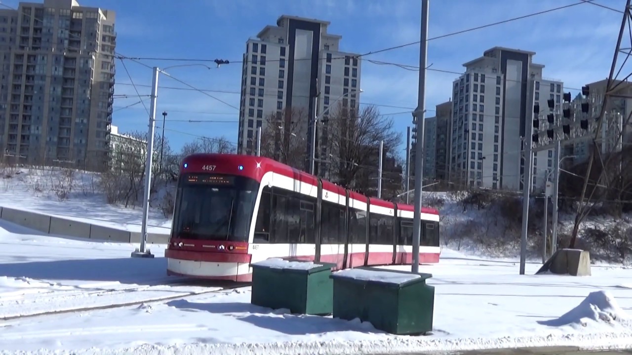 Streetcar Action at Humber Loop