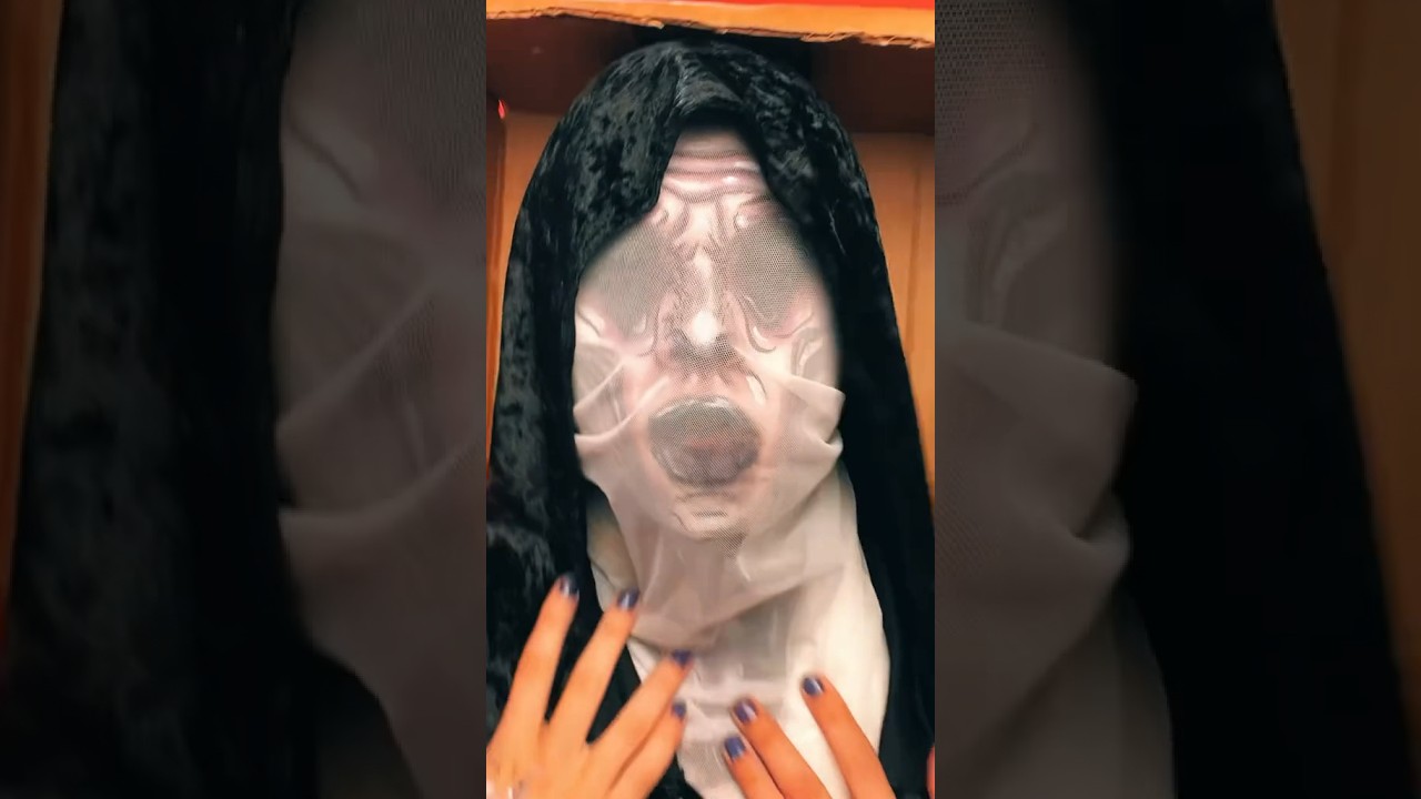 CLAUSTROPHOBIA MAKEUP⁉️😳 *Scary*