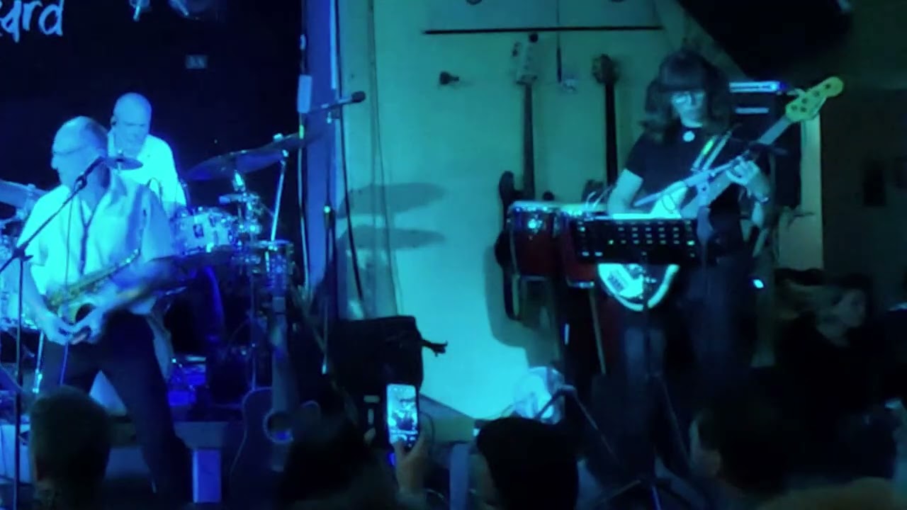 Photograph Cover - live