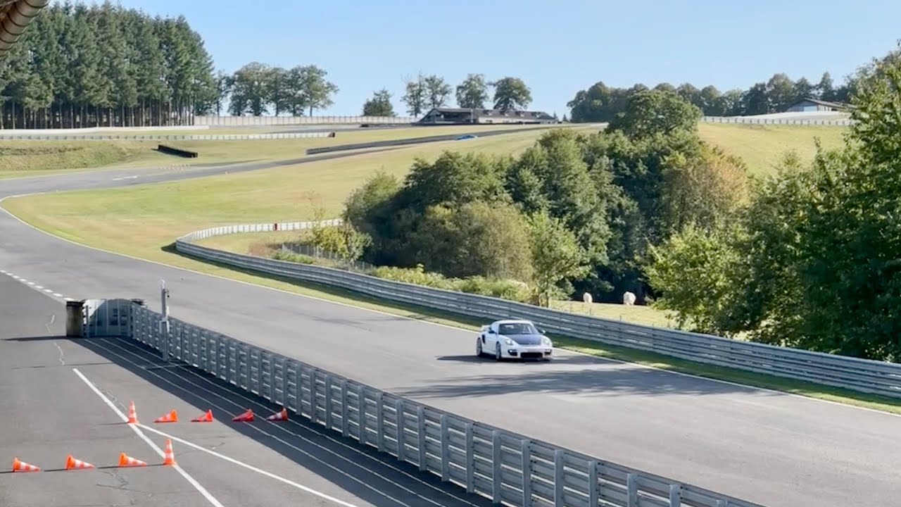 997 GT2 RS on Mas du Clos racetrack !