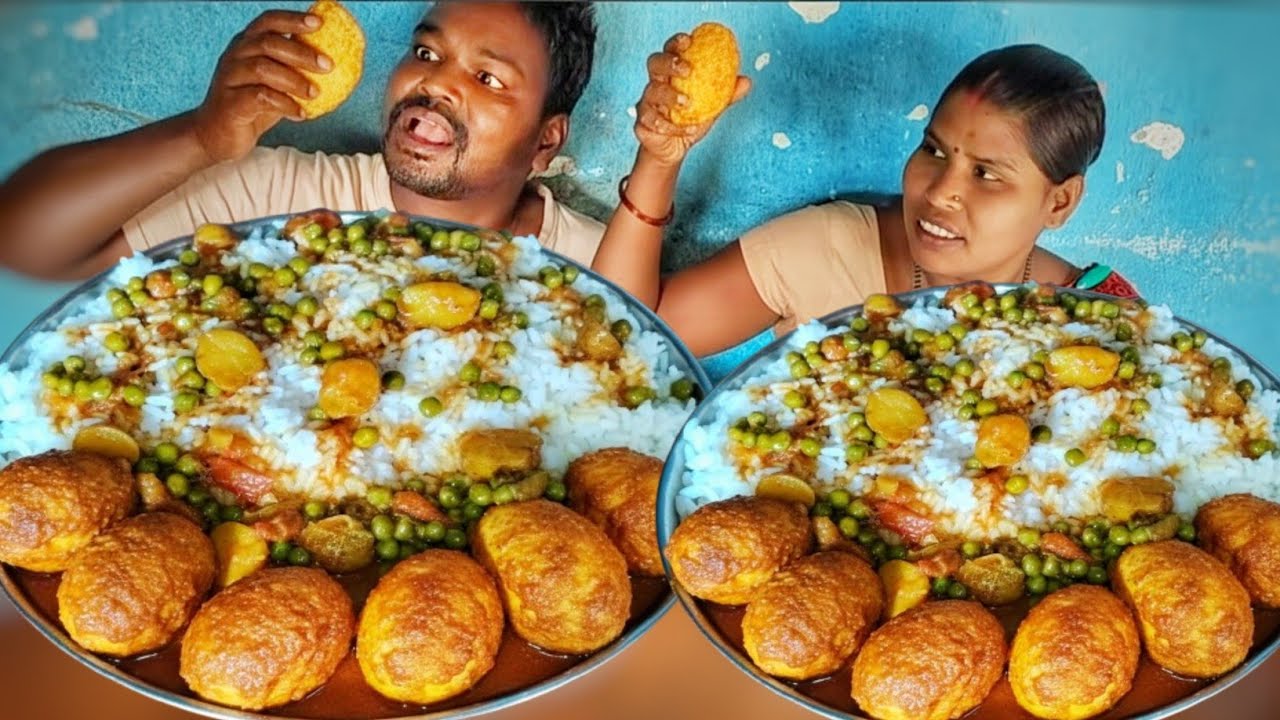 SUPER SPICY ANDA ALOO MATAR CURRY & CHAWAL 🍚 VILLAGE DESI MUKBANG | Ramesh village eating