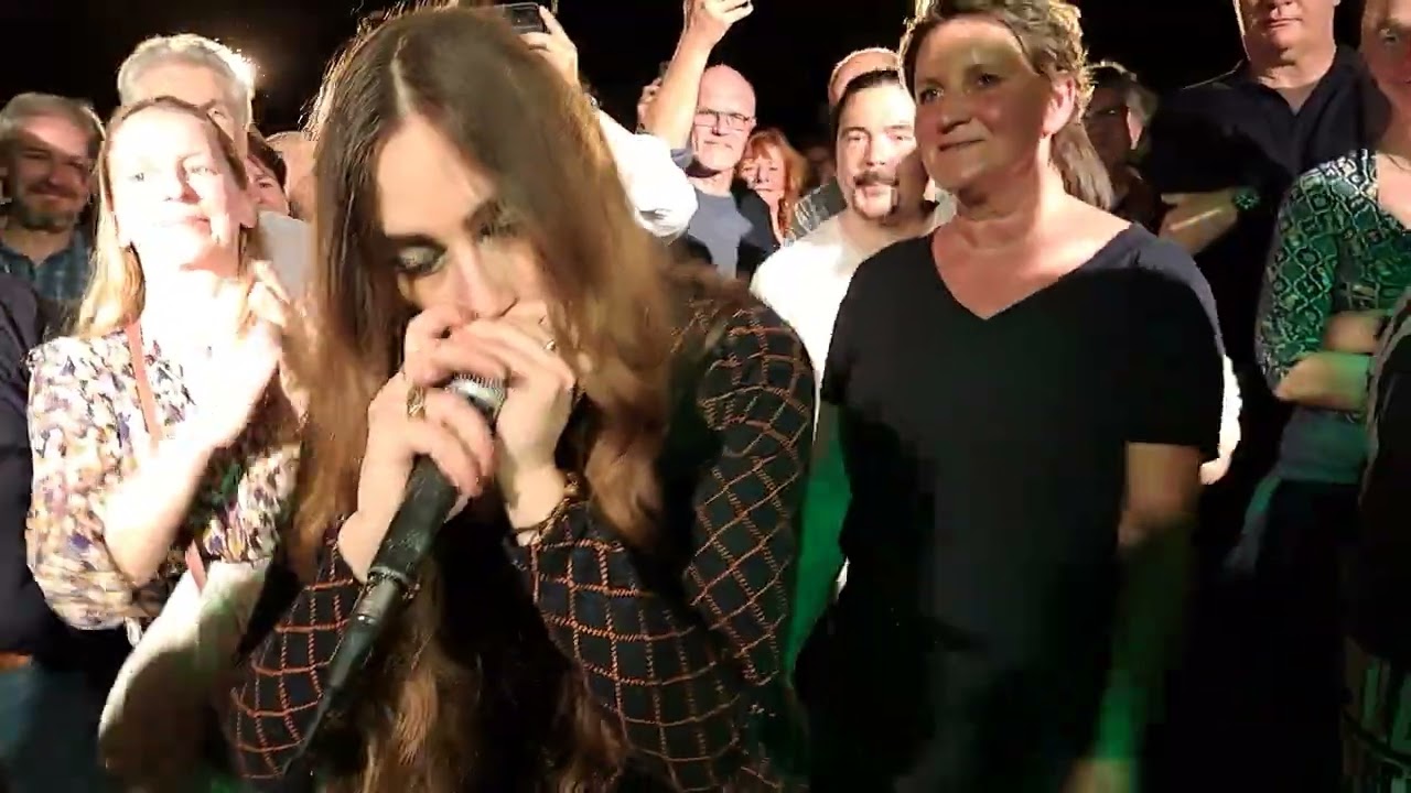 Kitty, Daisy & Lewis (GBR), Hallenbad Wolfsburg,  25. 04.2023