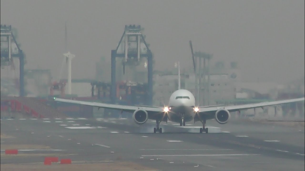 🔴 Airport Live Stream Tokyo Haneda landings last day 羽田空港