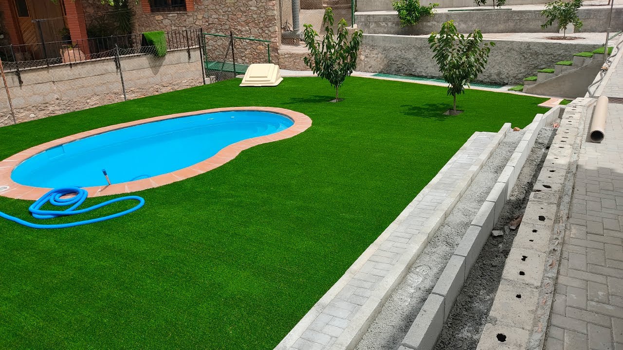 ¿Cómo instalar CÉSPED ARTIFICIAL alrededor de una PISCINA? ✅ Paso a Paso