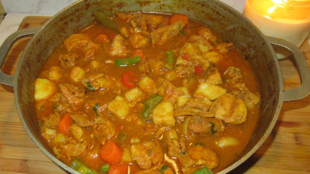 HOW TO MAKE STEWED CHICKEN WITH CARROTS AND POTATOES | SABOR DE QUISQUEYA