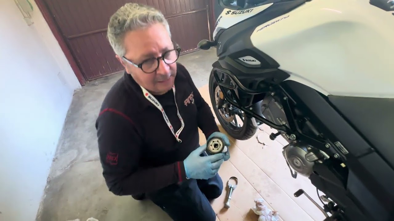 CAMBIO OLIO+FILTRO V-STROM 650
