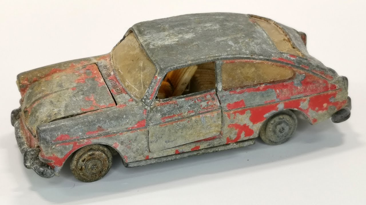 Volkswagen 1600 TL № 163. Полный ремонт Dinky. Литая модель игрушки.