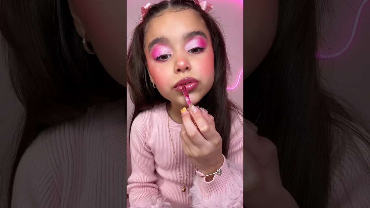 Rihanna Inspired Makeup By 8 Year Old Kassie 🩷🤍