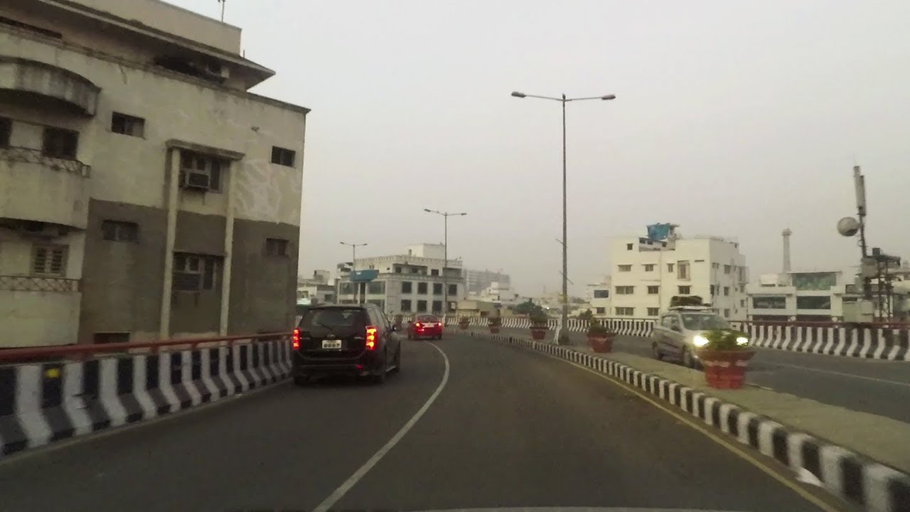Driving in Hyderabad (PV Narasimha Rao Expressway) - Telangana, India
