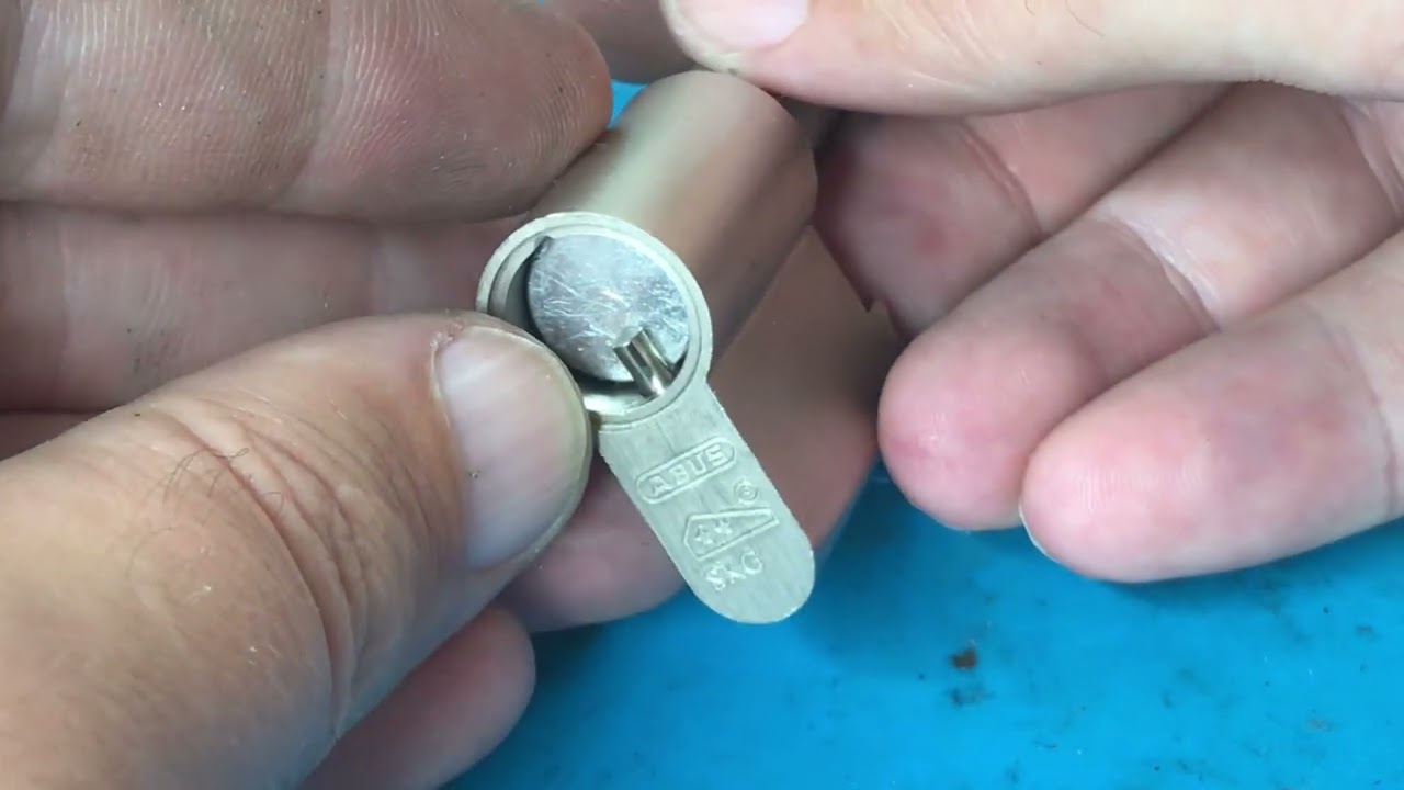 Вскрытие двух цилиндров abus. Сравнение пинов.
