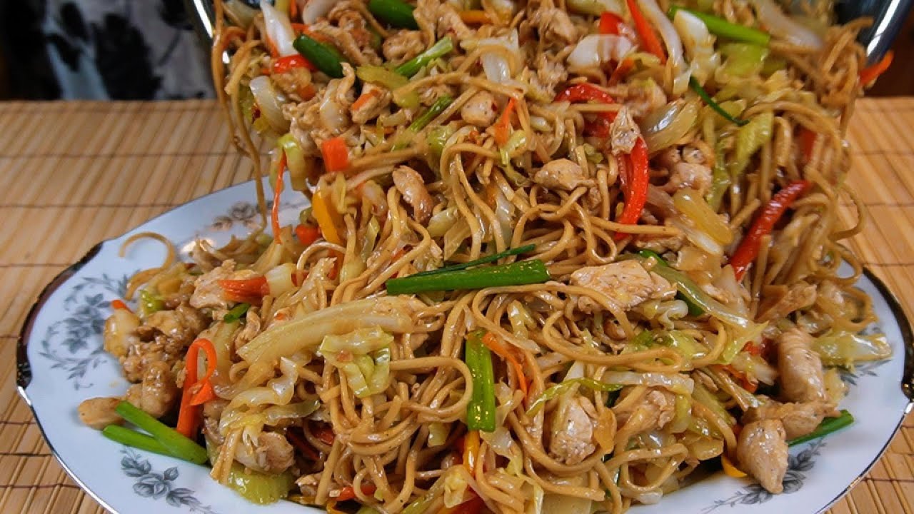 Приготовьте куриный чоу-мейн лучше, чем в любом ресторане! 🔥🥢