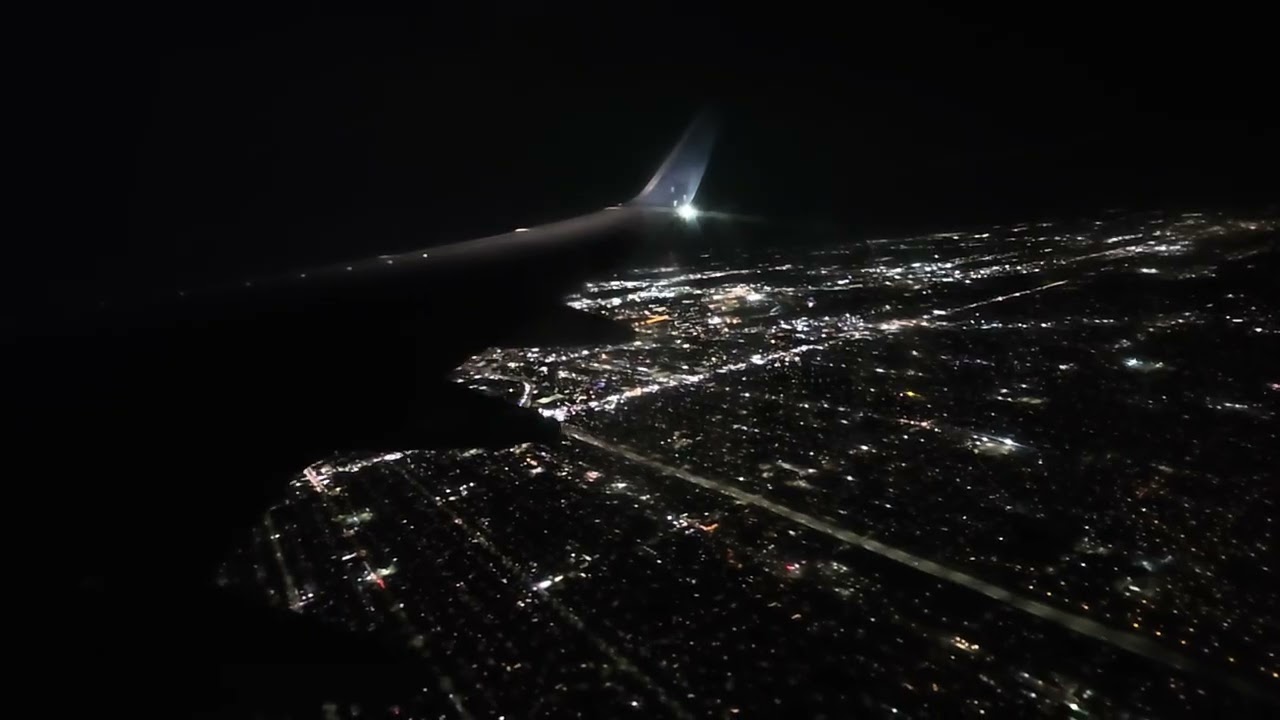 Delta B737-900 night takeoff from MSP