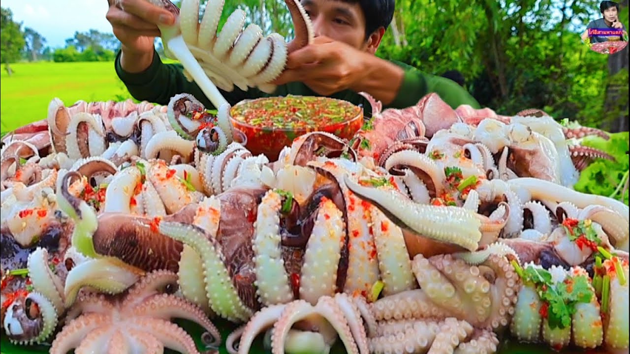 หนวดหมึกยักษ์จิ้มซีฟู๊ดแกล้มผักสดแซ่บคักอีหลีครับพี่น้องMUKBANG EATING SHOW#โก้อีสานพาแดก 