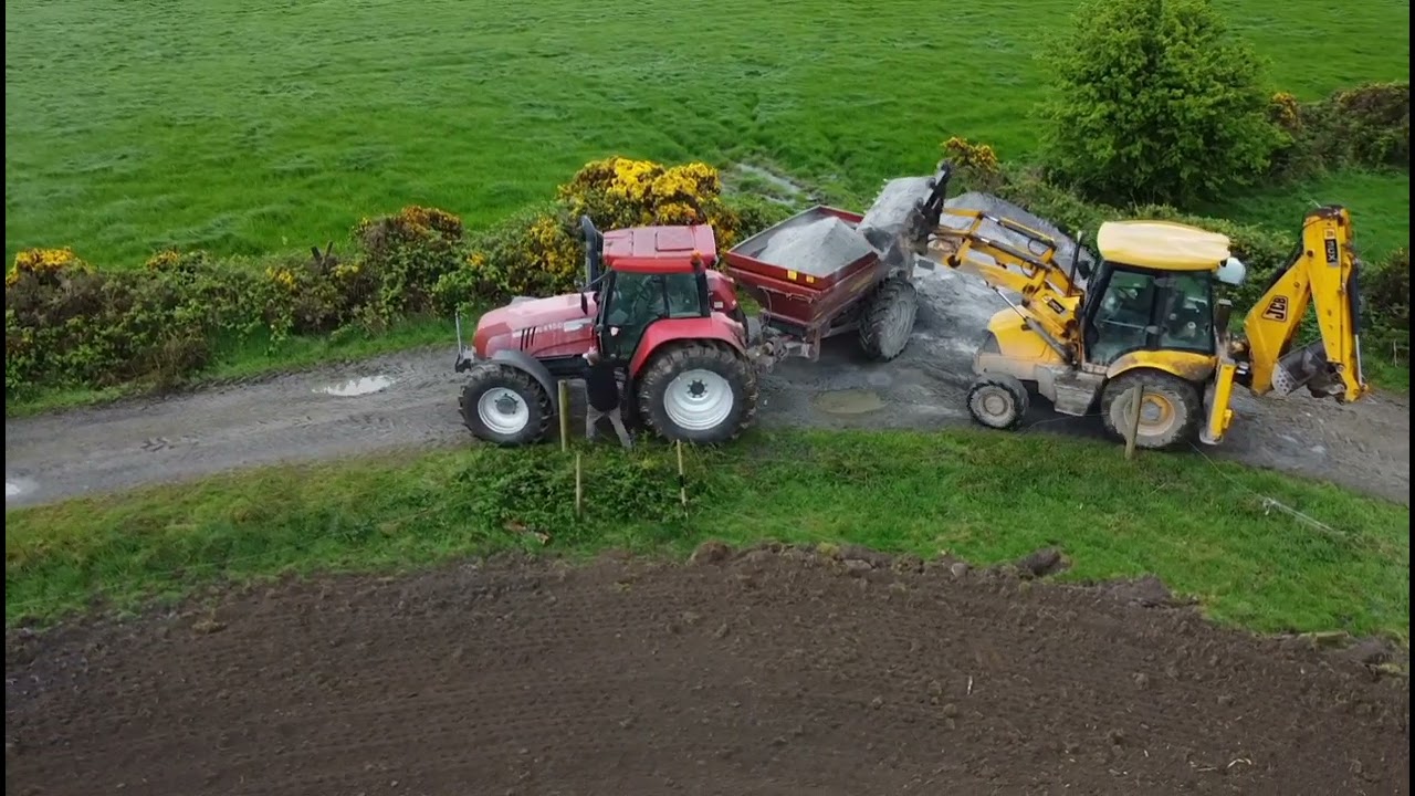 Gerry Ryan spreading lime 2022