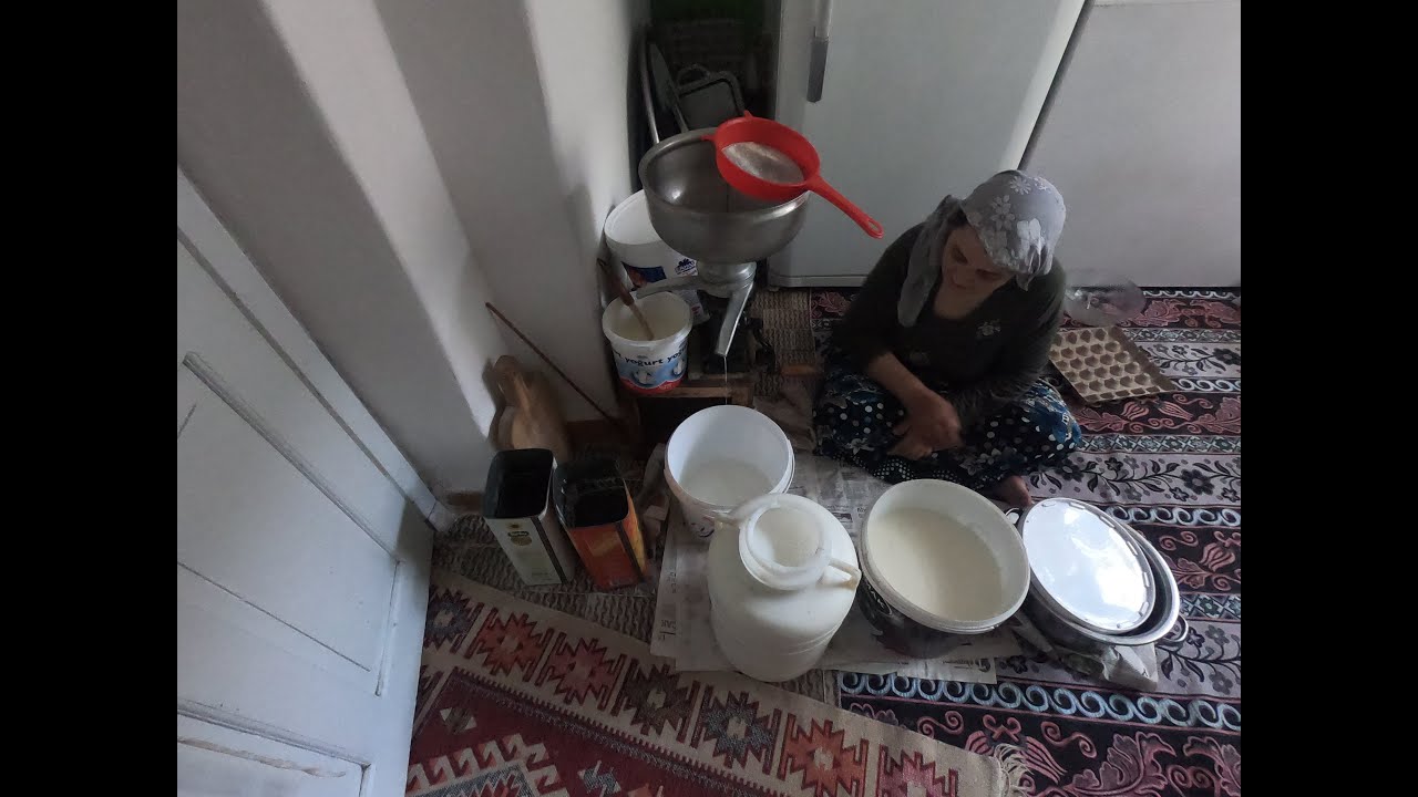 NİNELERİMİZ USULU İLE SÜT ÇEKME MAKİNESİ İLE KAYMAK VE YAVAN SÜT ELDE ETME #EVDEKAL #organikkaymak