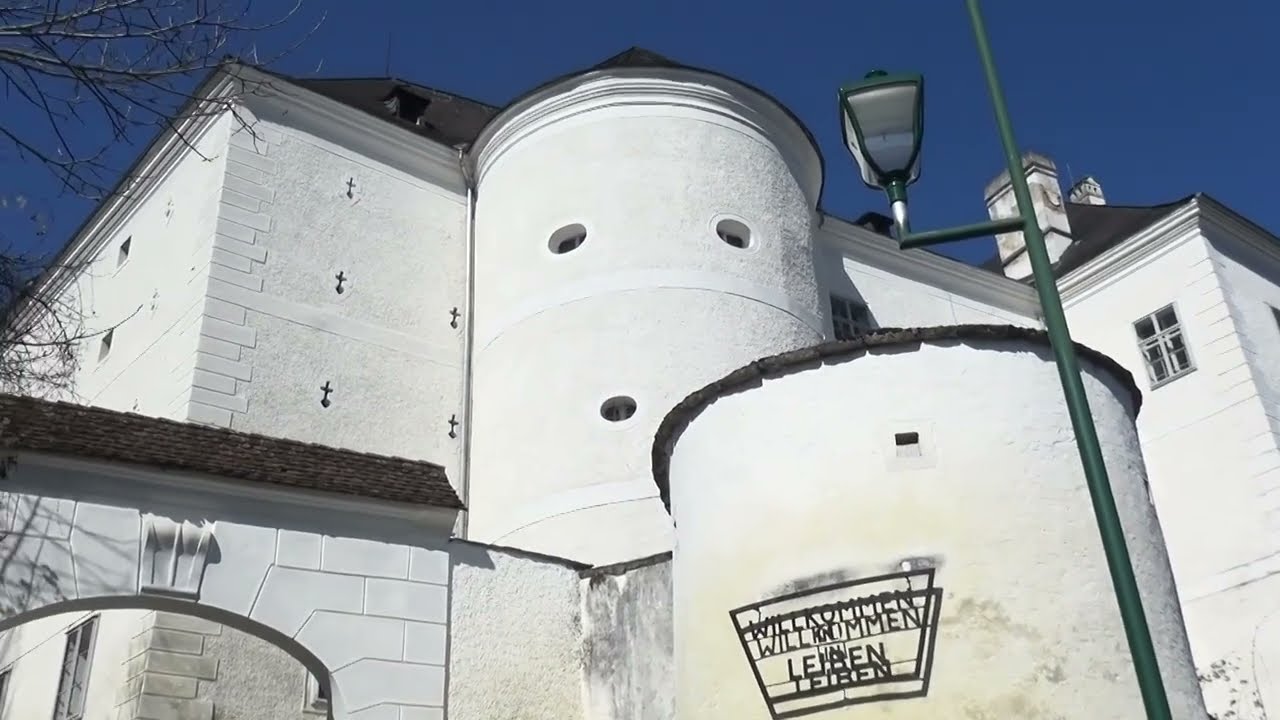 Zeitreise im Weitenbachtal: Ruine Mollenburg, Pfarrkirche St. Stephan & Europaschloss Leiben