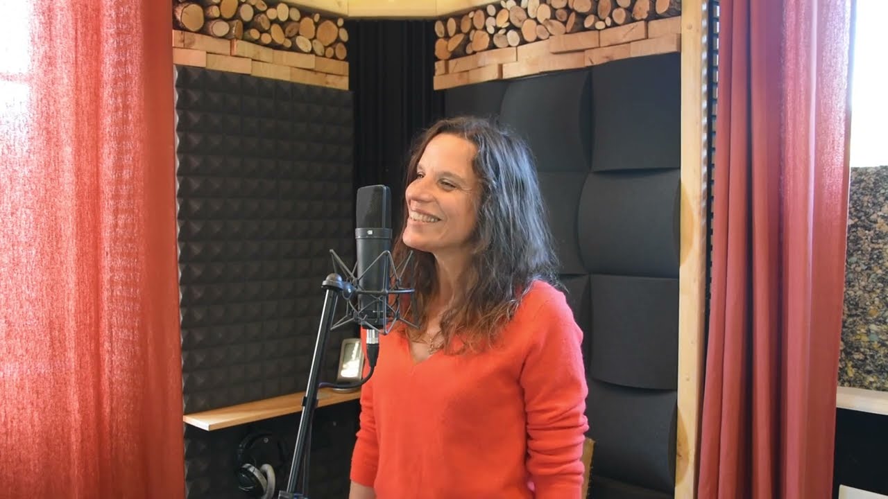 Clarisse LAVANANT chante JE L'AIME A MOURIR de FRANCIS CABREL en breton (JOA AM EUS OUTI)